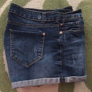Kensie cuffed jean shorts, size 30